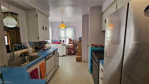 27140 Parkwood Drive Euclid OH 44132