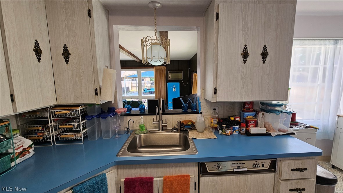 27140 Parkwood Drive Euclid OH 44132