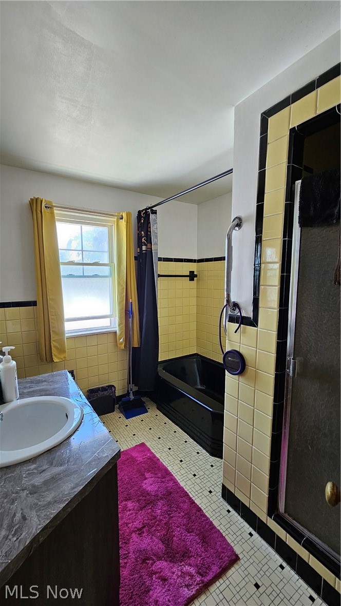 27140 Parkwood Drive Euclid OH 44132