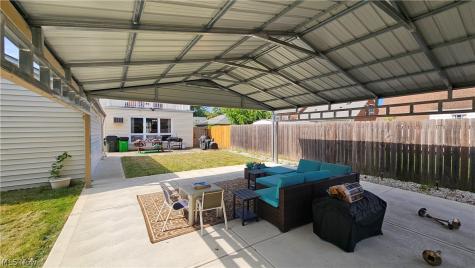 27140 Parkwood Drive Euclid OH 44132