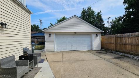 27140 Parkwood Drive Euclid OH 44132