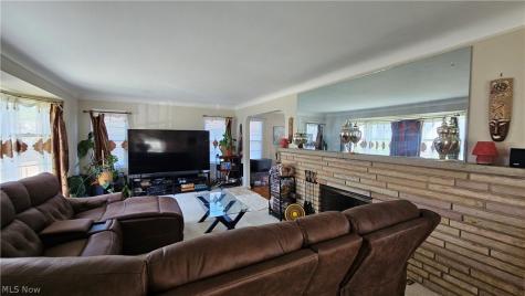 27140 Parkwood Drive Euclid OH 44132