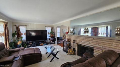 27140 Parkwood Drive Euclid OH 44132