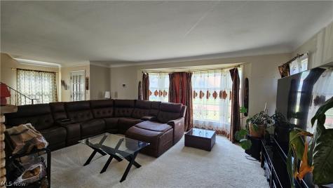 27140 Parkwood Drive Euclid OH 44132