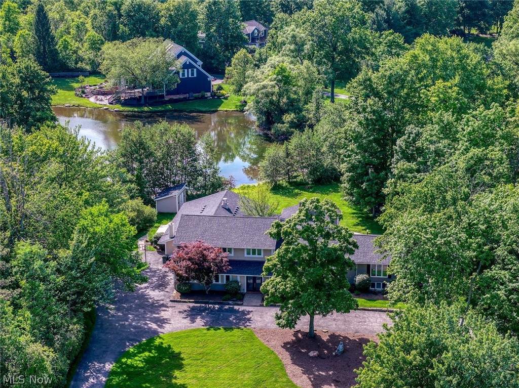 40 River Stone Drive Moreland Hills OH 44022