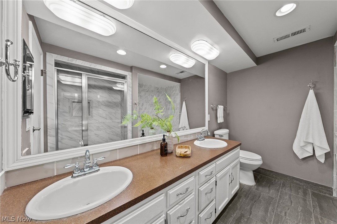 40 River Stone Drive Moreland Hills OH 44022