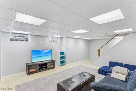 2568 Northglen Drive Westlake OH 44145