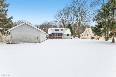 2568 Northglen Drive Westlake OH 44145