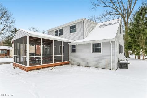 2568 Northglen Drive Westlake OH 44145