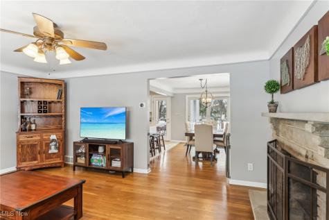 2568 Northglen Drive Westlake OH 44145