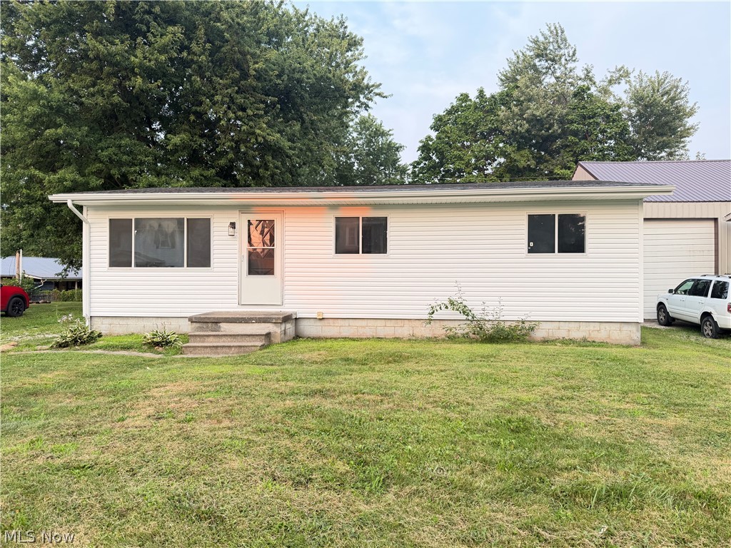 573 Chestnut Street Newcomerstown OH 43832