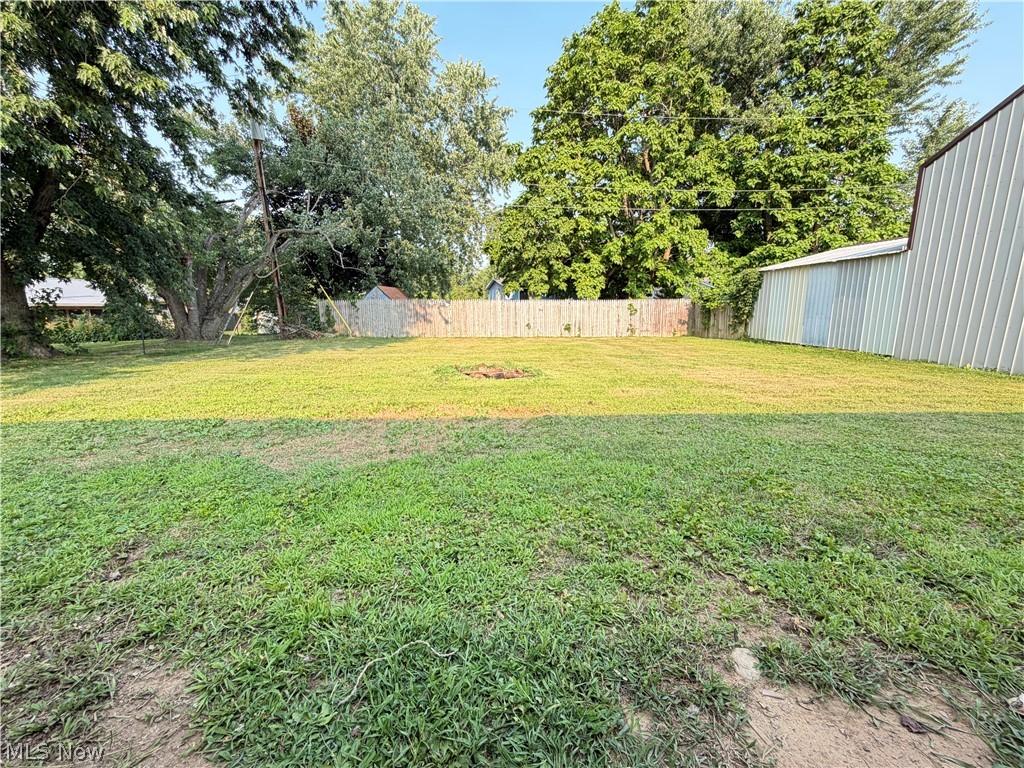 573 Chestnut Street Newcomerstown OH 43832