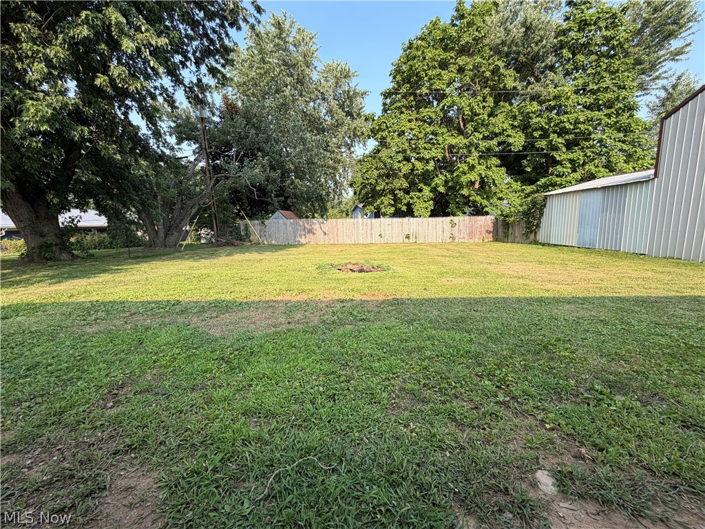 573 Chestnut Street Newcomerstown OH 43832