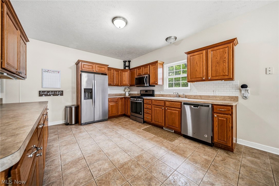 1121 Ashview Drive Madison OH 44057