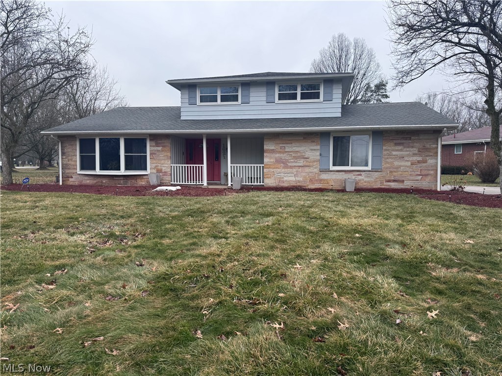 1621 Coventry Avenue NE Warren OH 44483