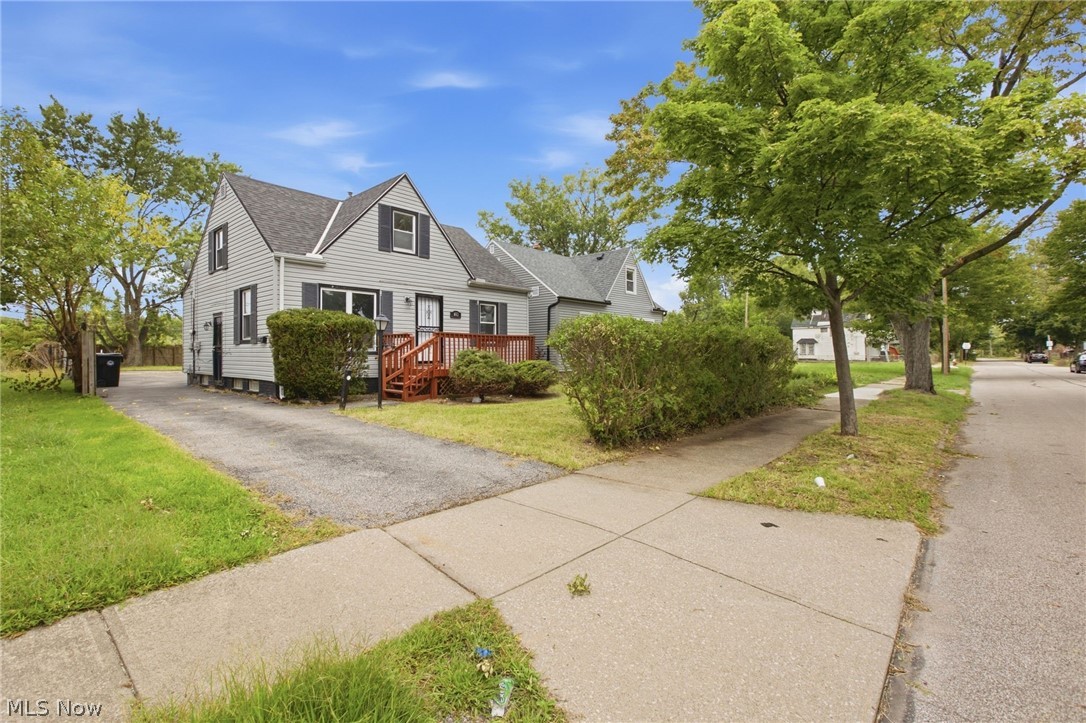 892 E 139th Street Cleveland OH 44110