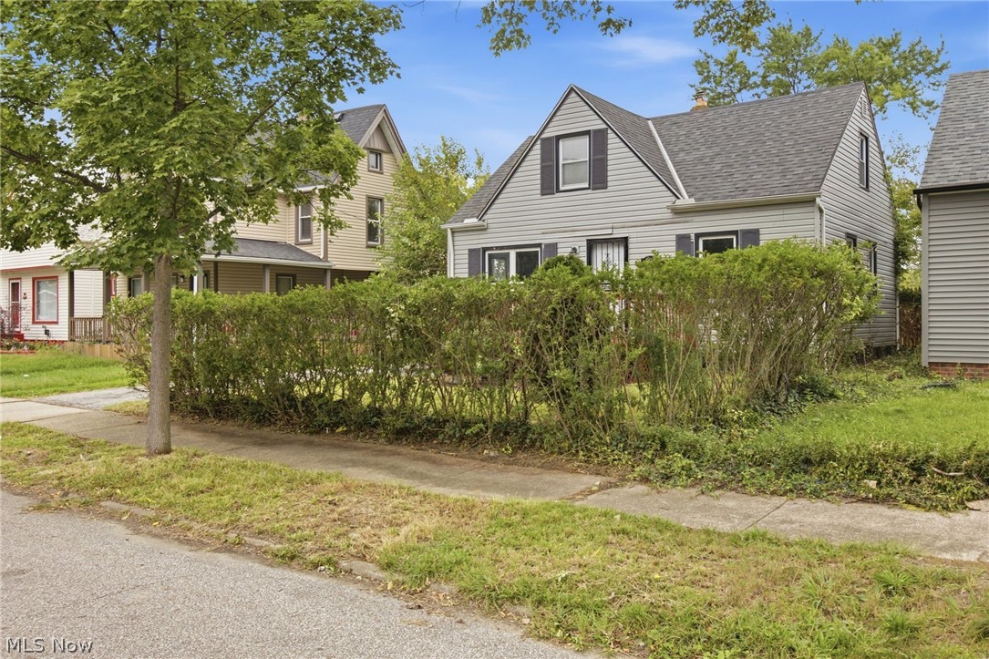 892 E 139th Street Cleveland OH 44110
