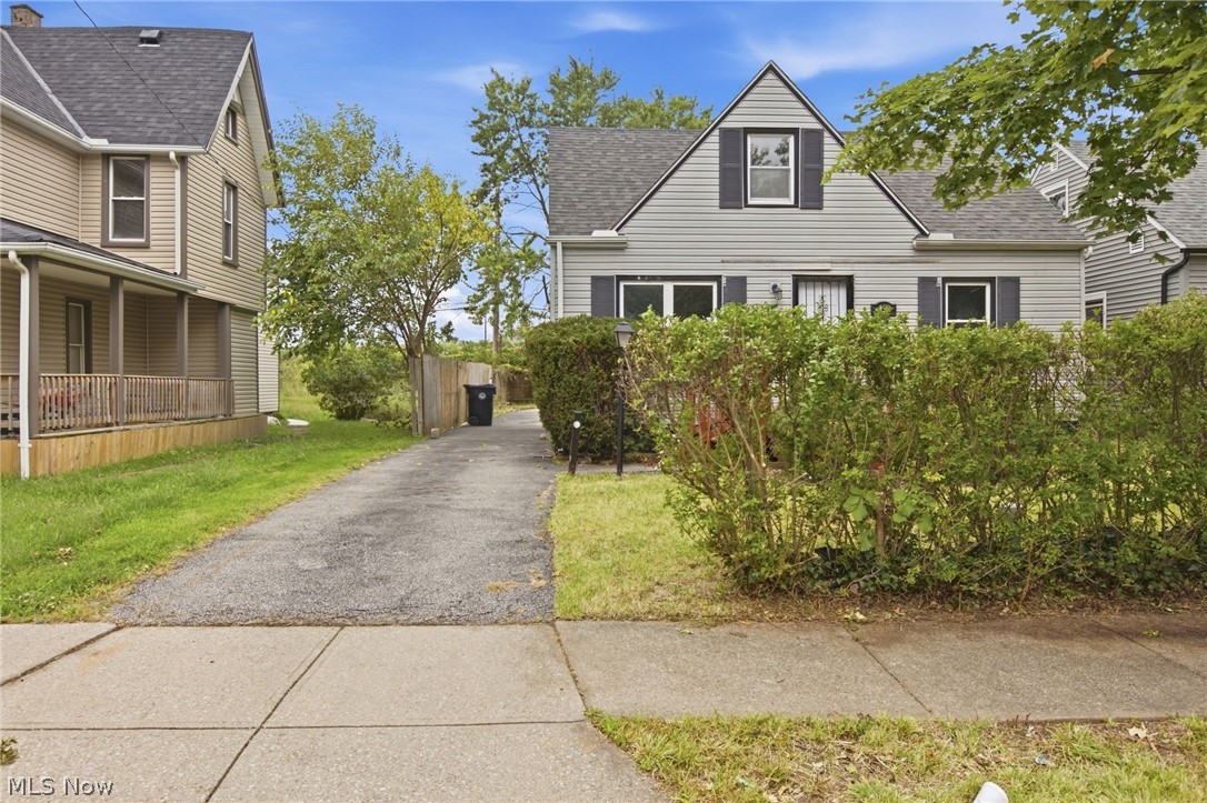 892 E 139th Street Cleveland OH 44110