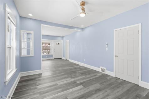 4517 Gifford Avenue Cleveland OH 44144