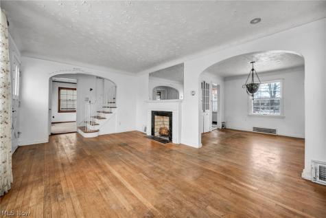 9704 S Highland Avenue Garfield Heights OH 44125