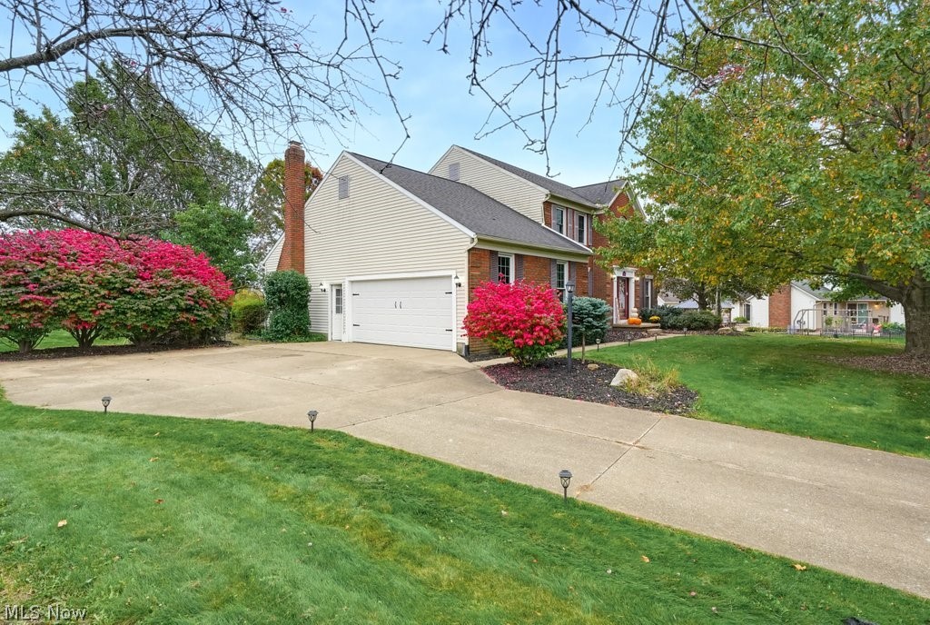 9020 Humberside Avenue NW North Canton OH 44720