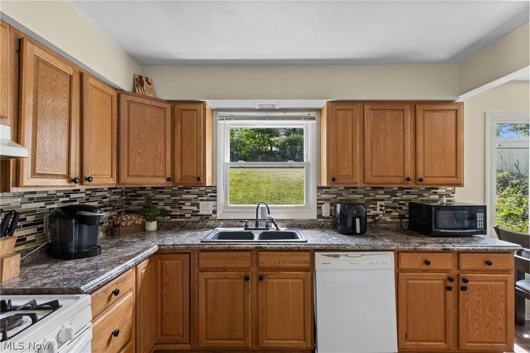 324 Thomas Street Wintersville OH 43953