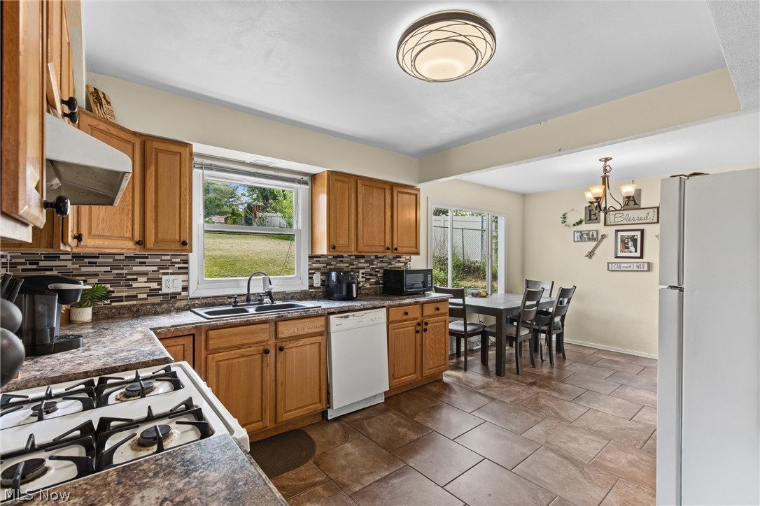 324 Thomas Street Wintersville OH 43953
