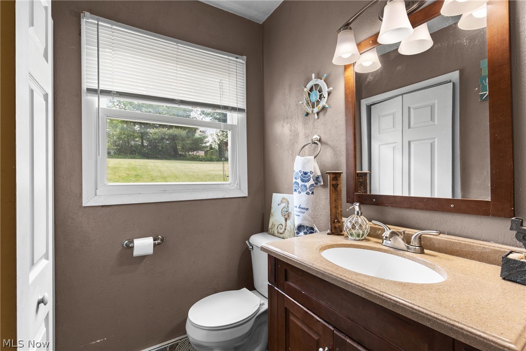 324 Thomas Street Wintersville OH 43953