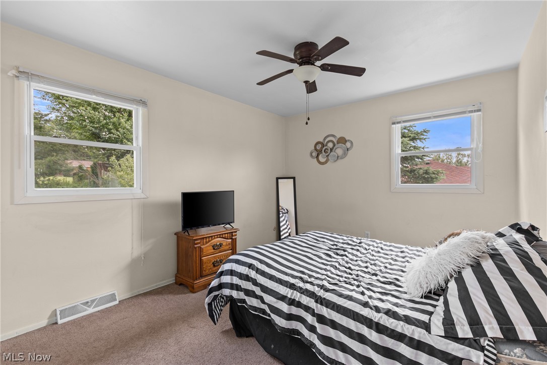 324 Thomas Street Wintersville OH 43953