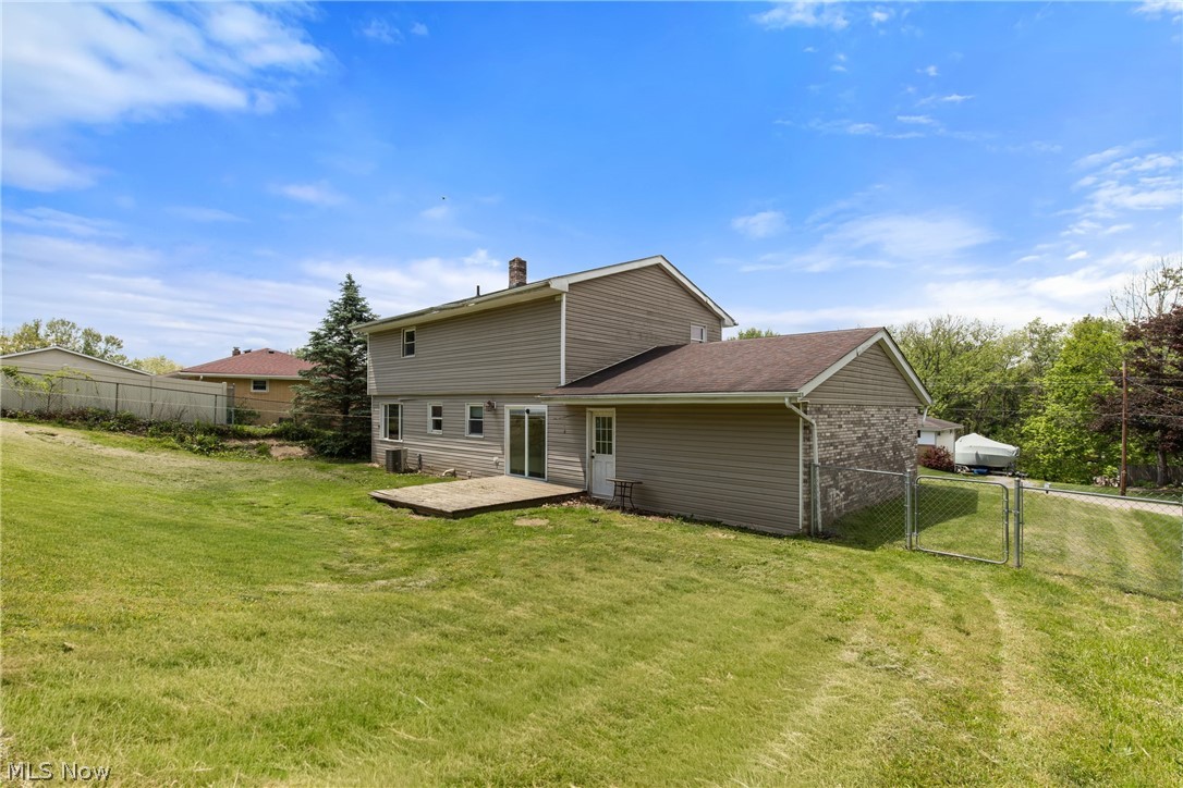 324 Thomas Street Wintersville OH 43953