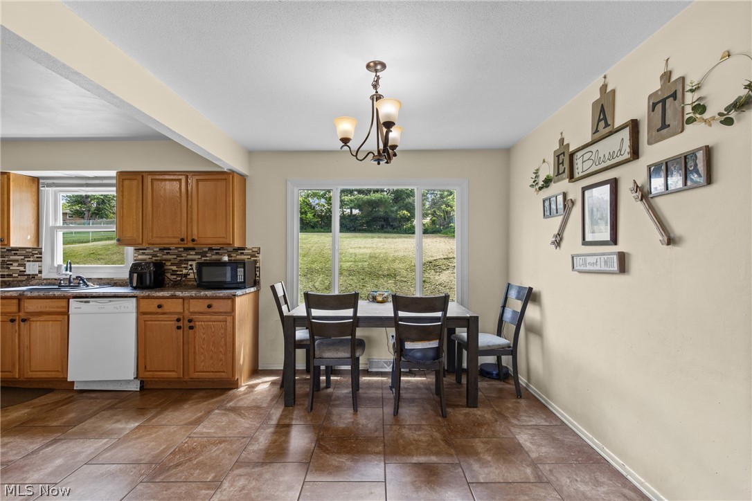 324 Thomas Street Wintersville OH 43953