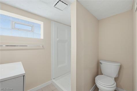 22434 Seabrooke Avenue Euclid OH 44123