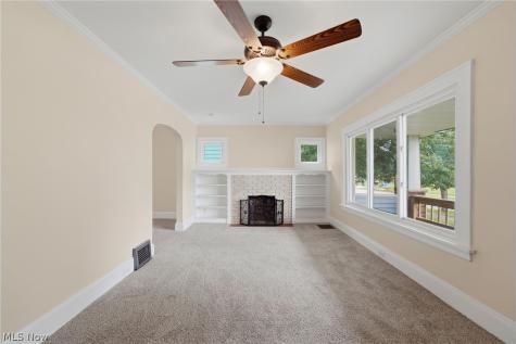 22434 Seabrooke Avenue Euclid OH 44123