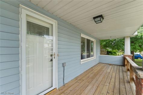 22434 Seabrooke Avenue Euclid OH 44123
