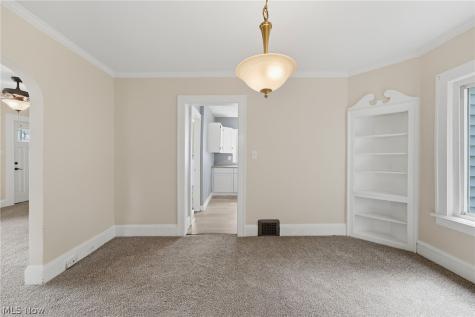 22434 Seabrooke Avenue Euclid OH 44123