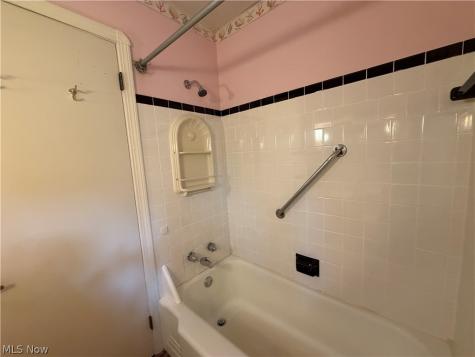 24643 Hilliard Road Westlake OH 44145