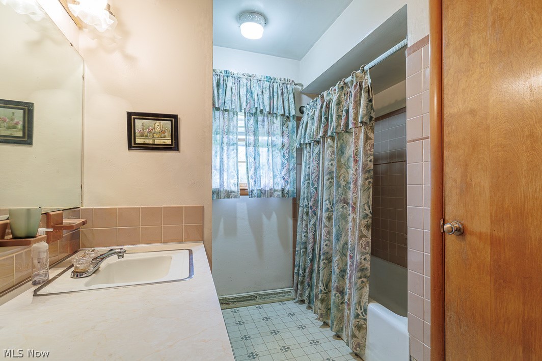 1014 Kirwan Drive Youngstown OH 44515