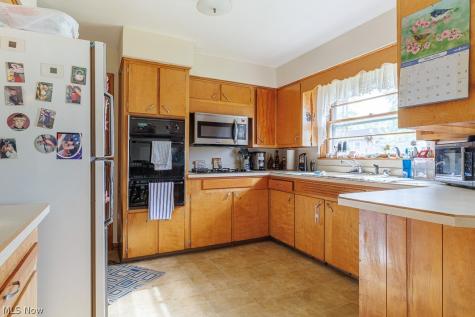 1014 Kirwan Drive Youngstown OH 44515