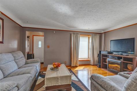 14903 Tabor Avenue Maple Heights OH 44137