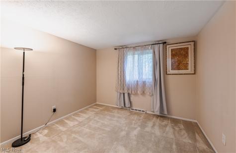 33170 Ledge Hill Drive Solon OH 44139