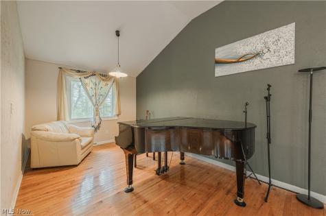 33170 Ledge Hill Drive Solon OH 44139