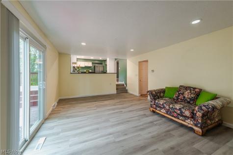 33170 Ledge Hill Drive Solon OH 44139