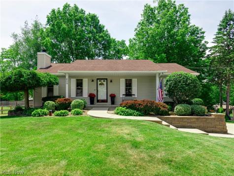 408 Abbyshire Road Akron OH 44319