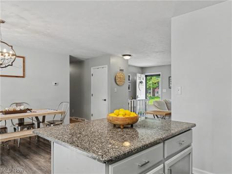 408 Abbyshire Road Akron OH 44319