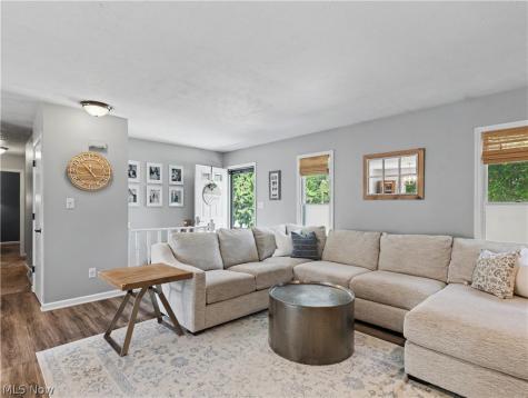 408 Abbyshire Road Akron OH 44319