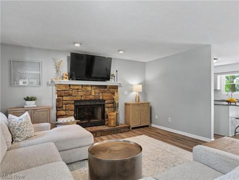408 Abbyshire Road Akron OH 44319
