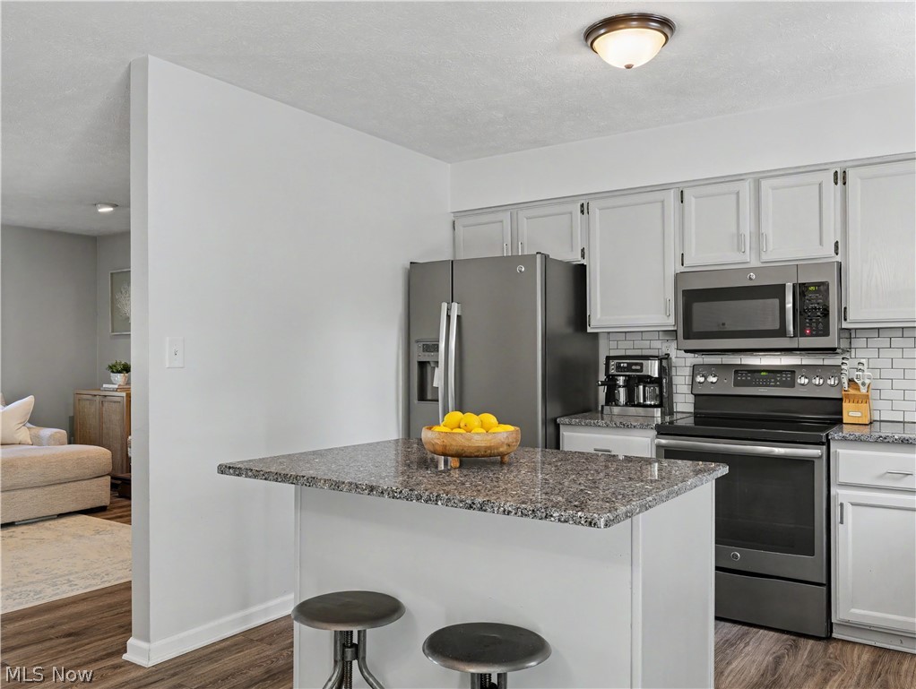 408 Abbyshire Road Akron OH 44319