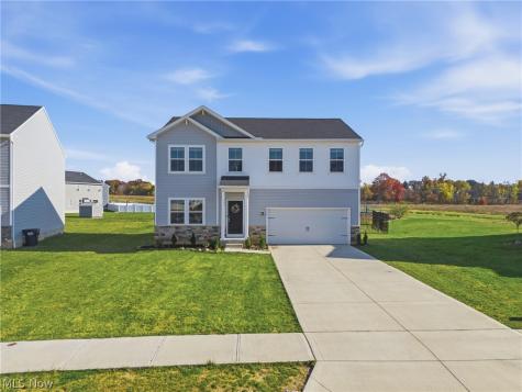 356 Jonagold Drive NE Louisville OH 44641