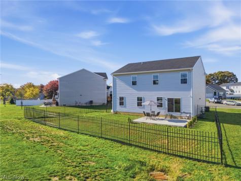 356 Jonagold Drive NE Louisville OH 44641