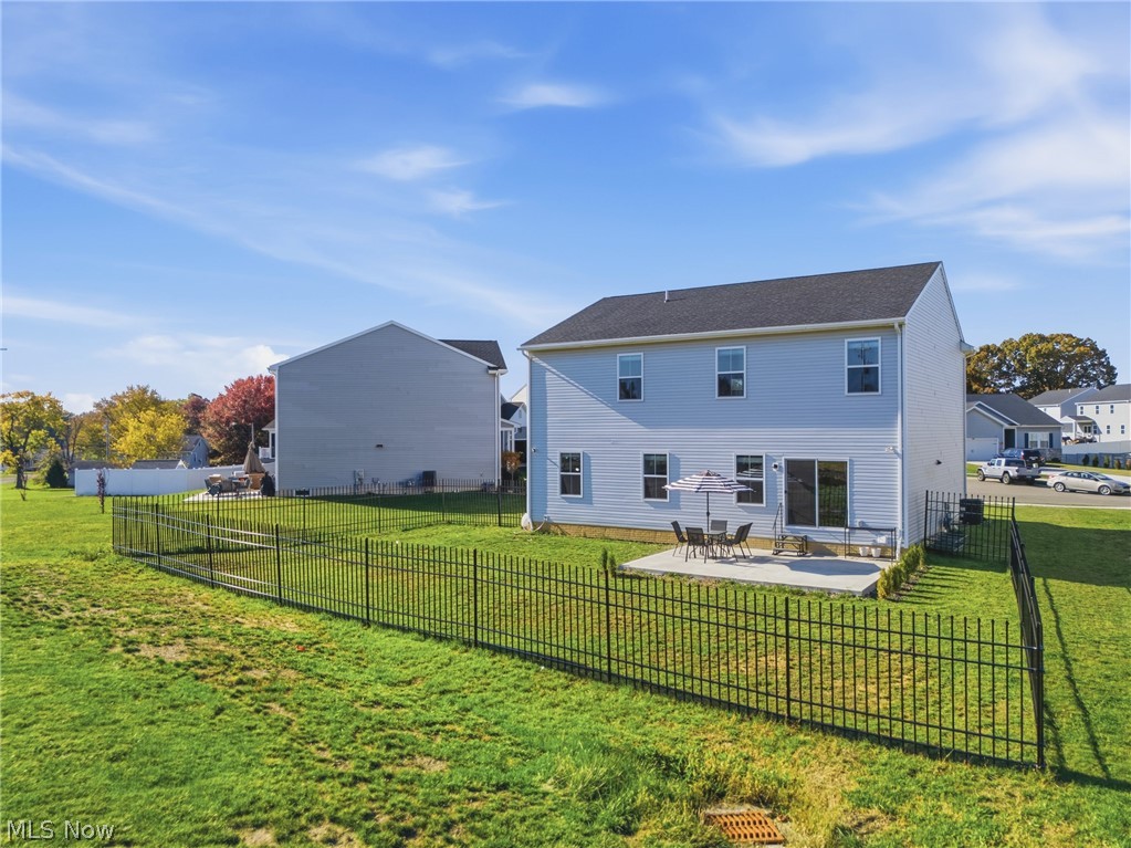 356 Jonagold Drive NE Louisville OH 44641